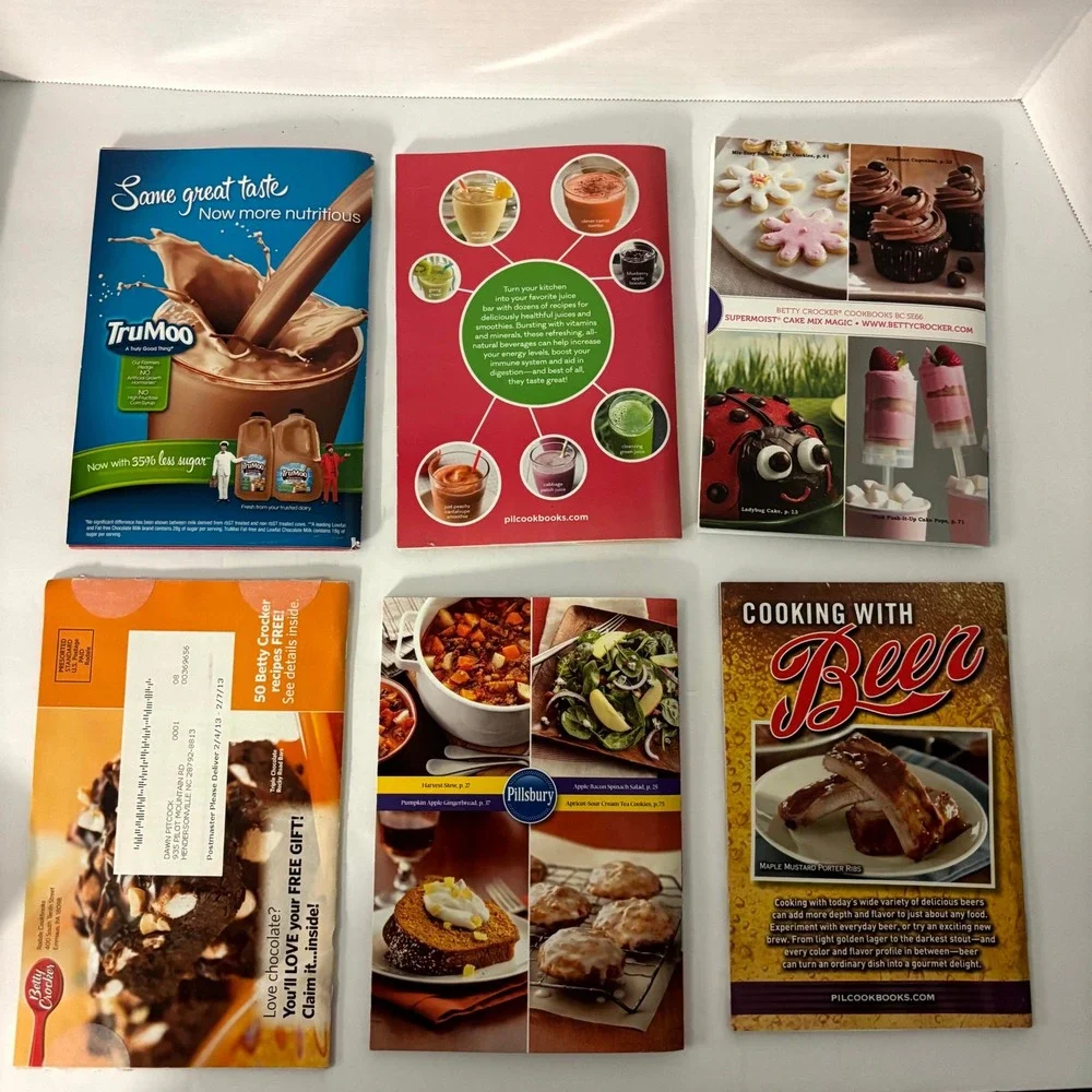 Lot of 6 Vintage Recipe Booklets Pillsbury Betty Crocker Bisquick Taste of Home